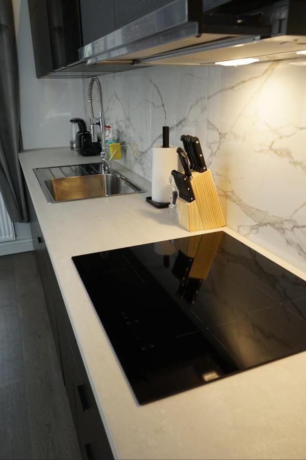 Modern Apartment At European Quarter Brussel Bagian luar foto